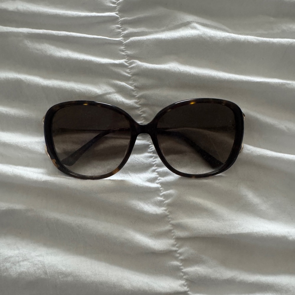 Elegant Tortoise Gucci Sunglasses